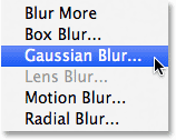PS快速制作繁星 优图宝网 PS入门实例教程Selecting the Gaussian Blur filter from the Filter menu. Image ? 2013 Photoshop Essentials.com