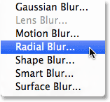 PS简单快速打造冲击力效果照片 优图宝网 PS入门实例教程Selecting the Radial Blur filter in Photoshop. Image ? 2013 Photoshop Essentials.com