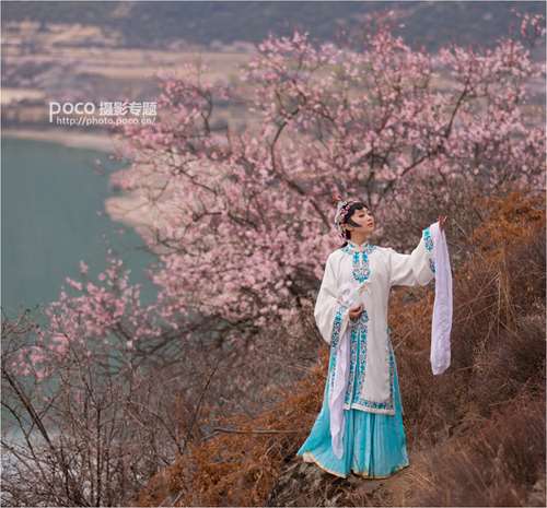 PS合成唯美中国风仕女图 优图宝 PS图片合成教程