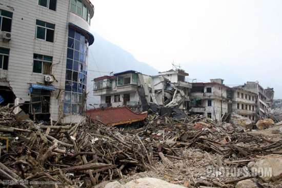 PS还原地震前的玉树 优图宝 PS图片合成教程