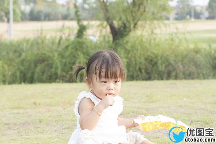 宝宝照片，教你怎么调出暖黄的儿童照_www.utobao.com